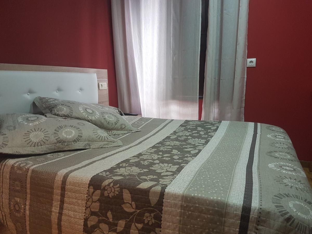 Hostal los nogales Cangas De Narcea Exterior foto